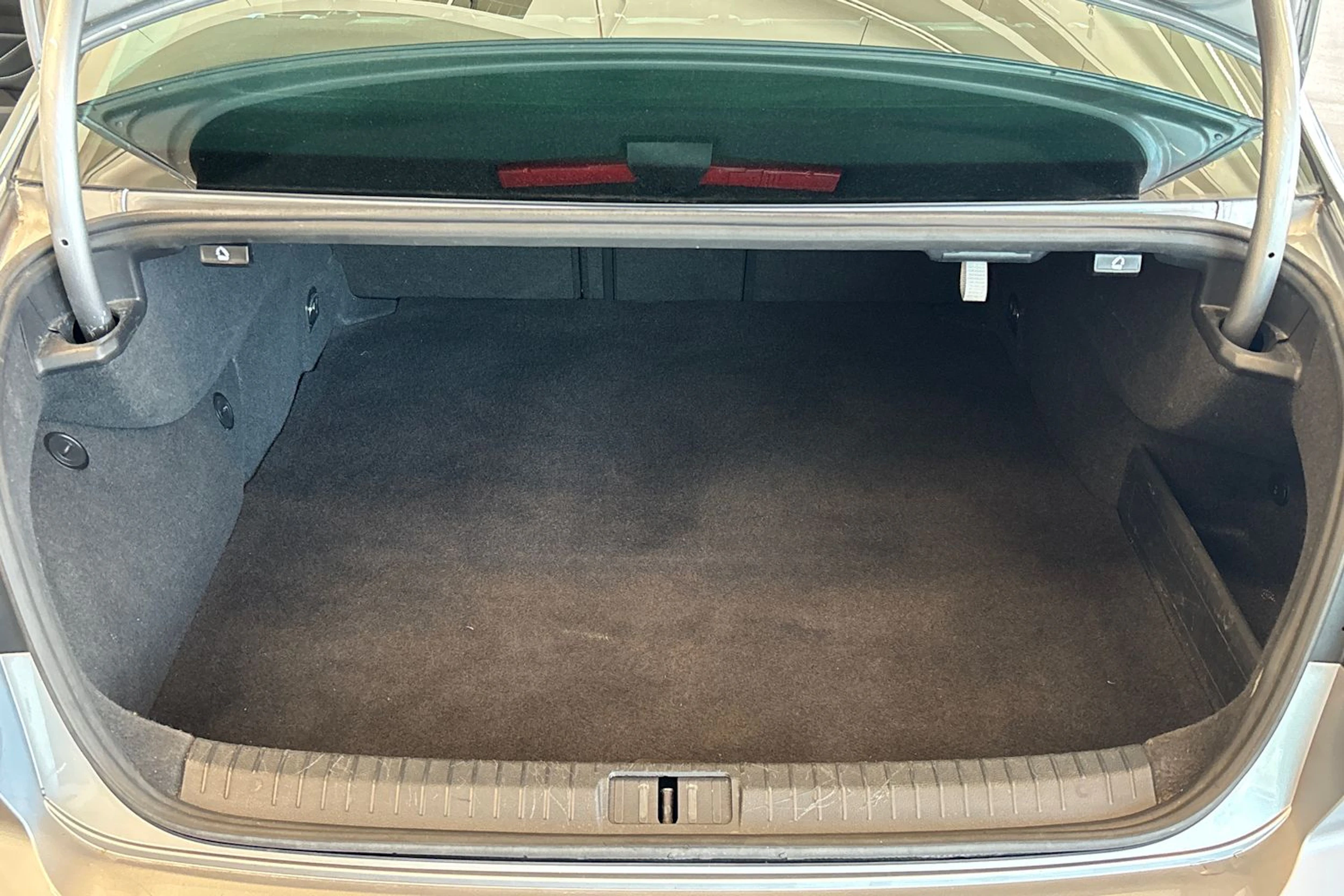 sininen Volkswagen Passat 2021 kuva 25.