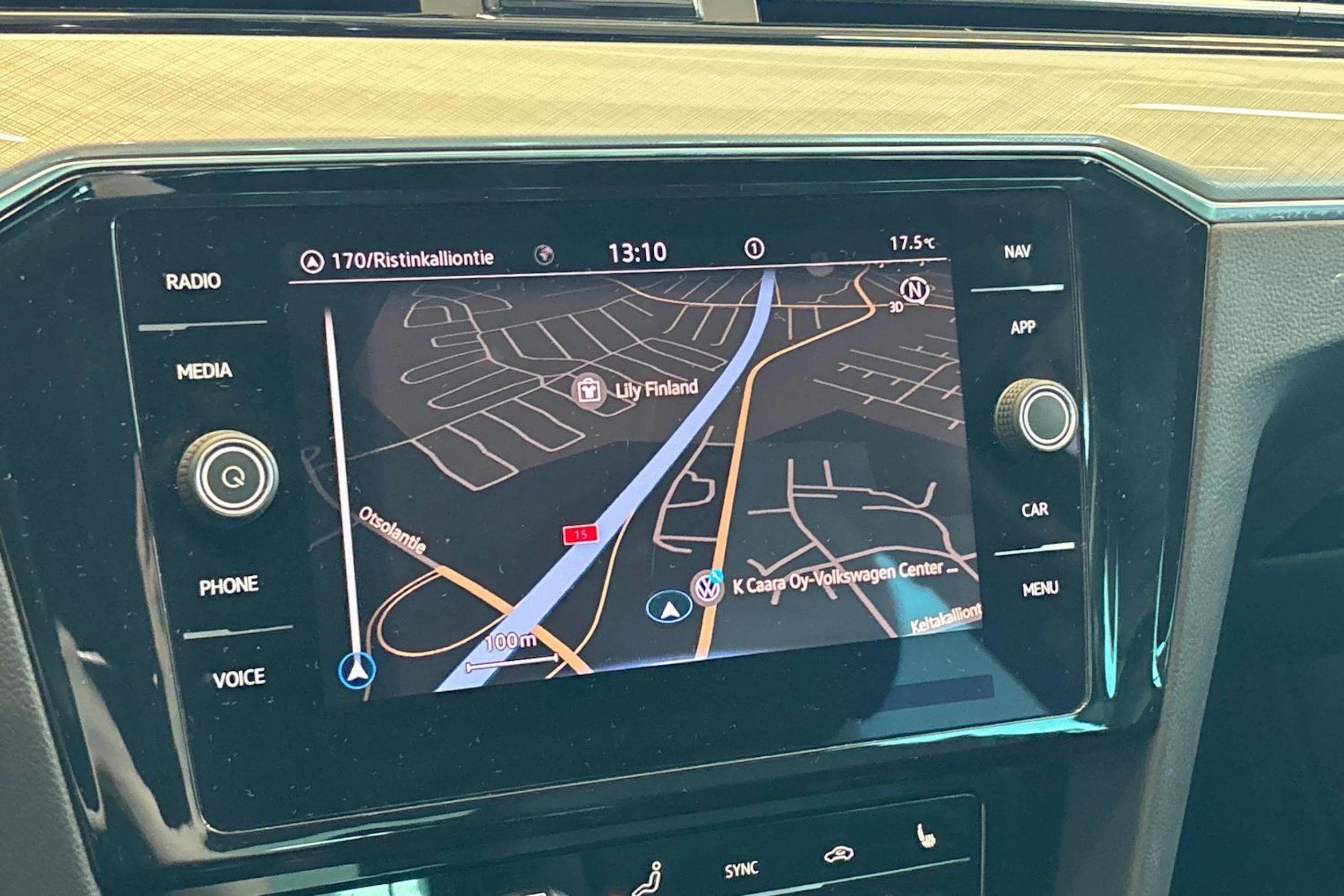 sininen Volkswagen Passat 2021 kuva 30.