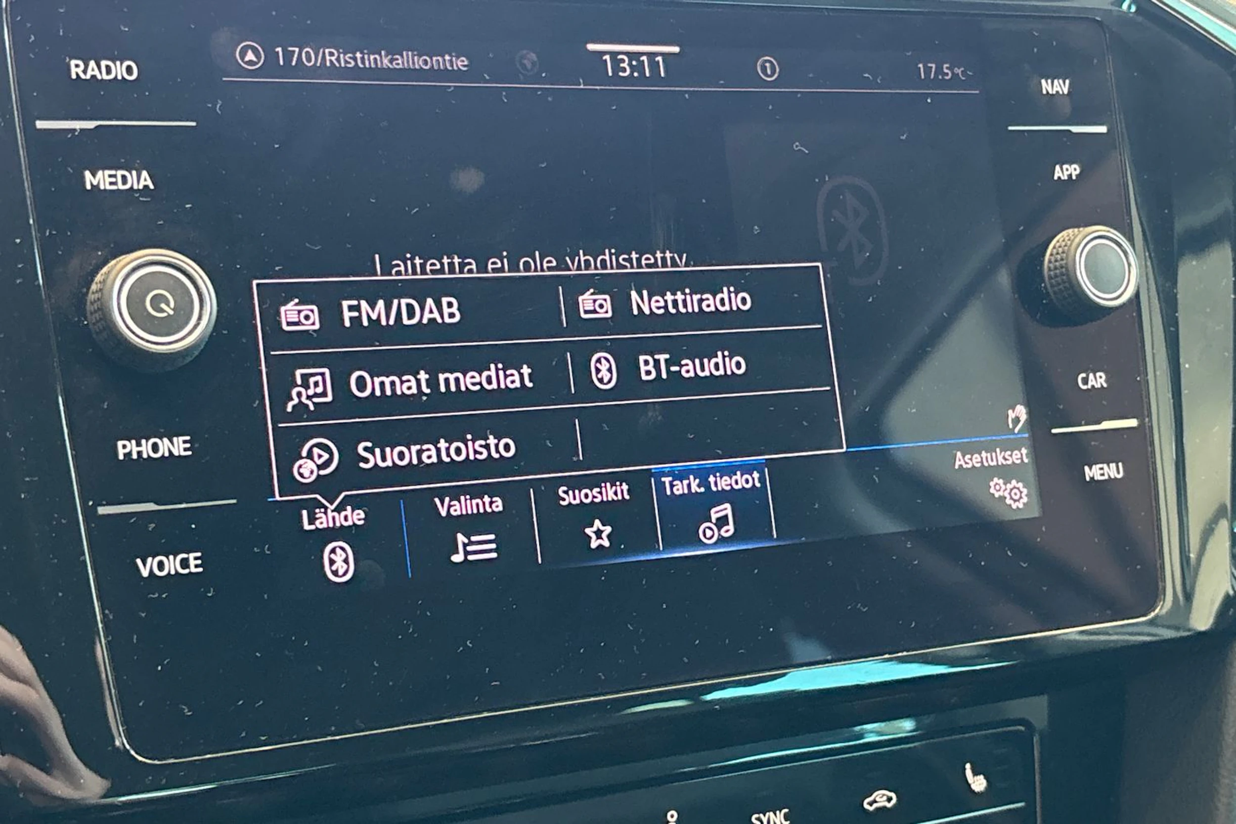 sininen Volkswagen Passat 2021 kuva 31.
