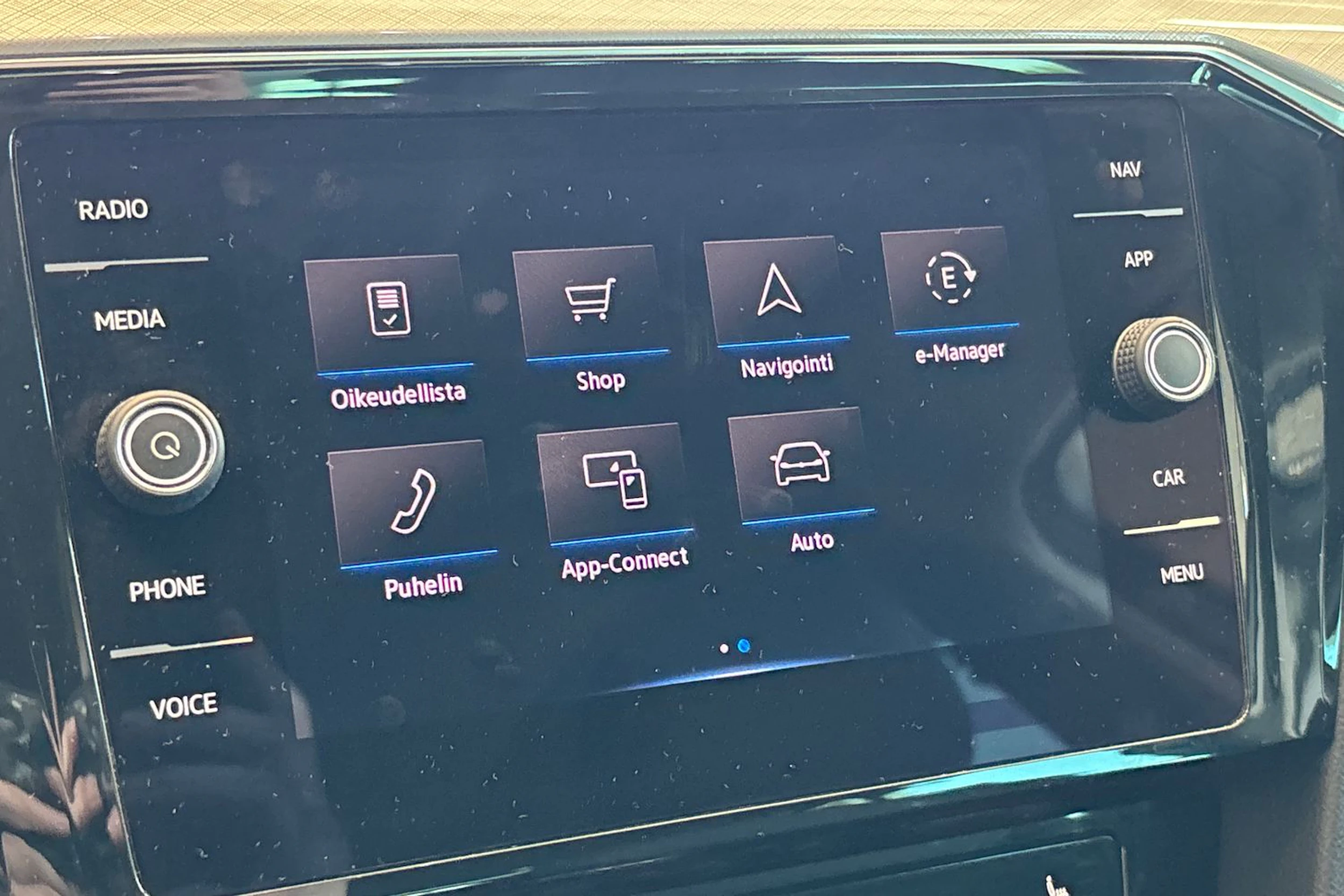 sininen Volkswagen Passat 2021 kuva 34.
