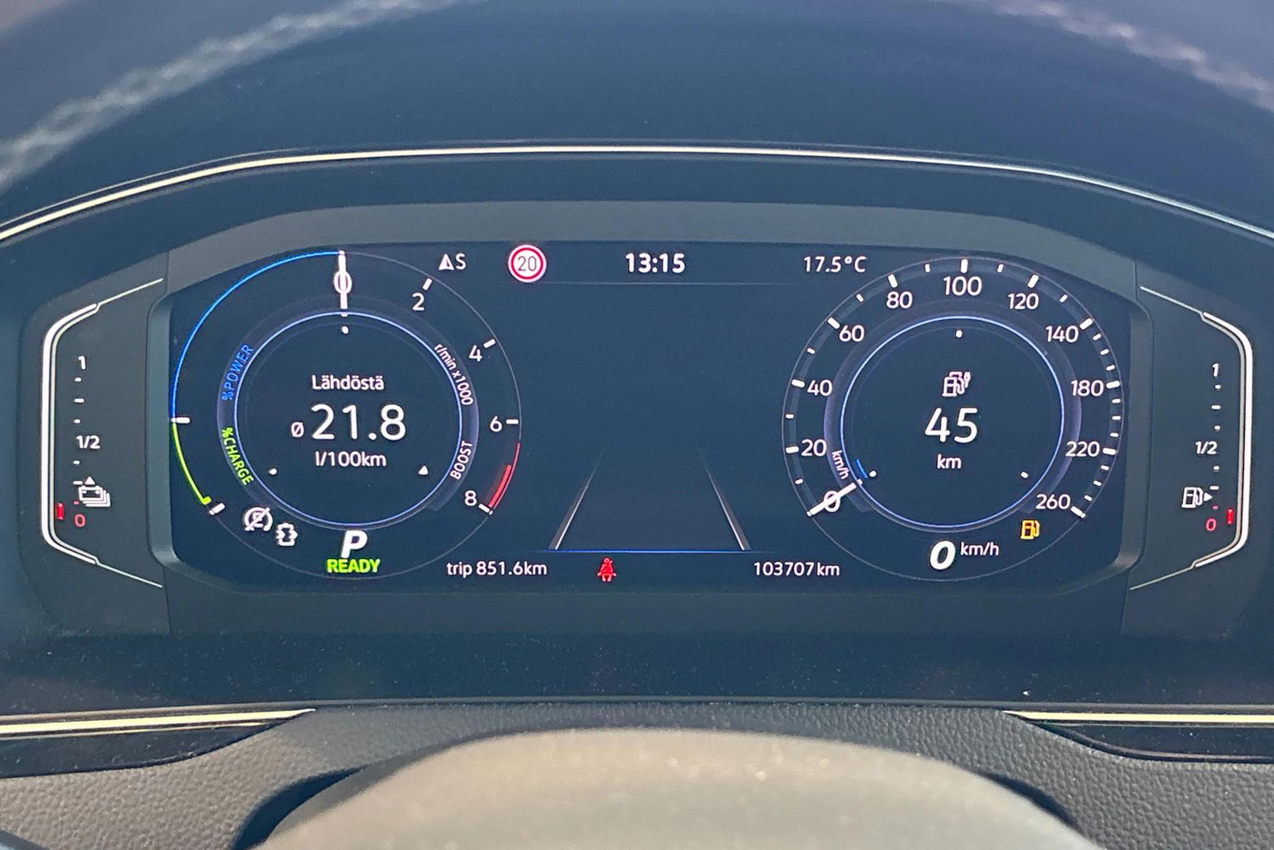 sininen Volkswagen Passat 2021 kuva 41.