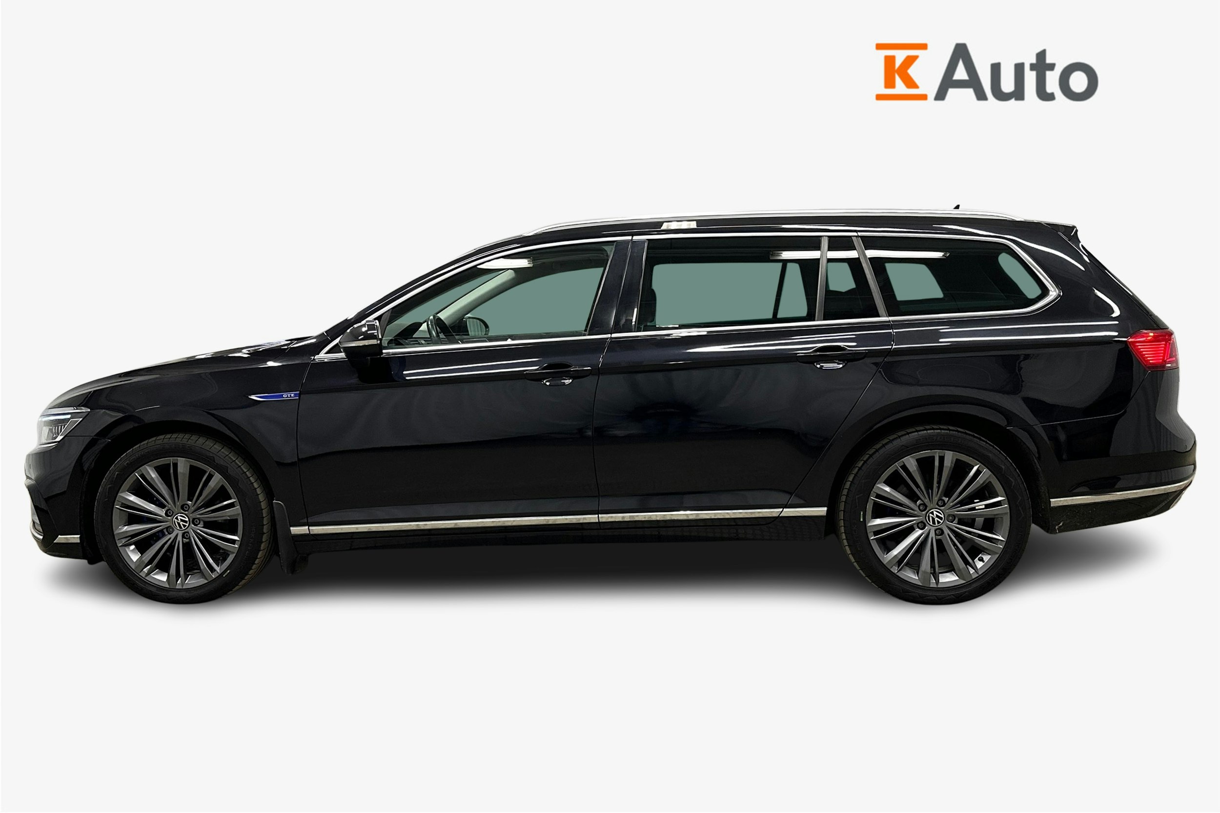 musta Volkswagen Passat 2021 kuva 6.