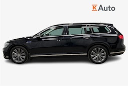 musta Volkswagen Passat 2021 kuva 6.