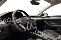 musta Volkswagen Passat 2021 kuva 7.