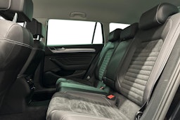 musta Volkswagen Passat 2021 kuva 10.