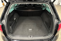 musta Volkswagen Passat 2021 kuva 14.