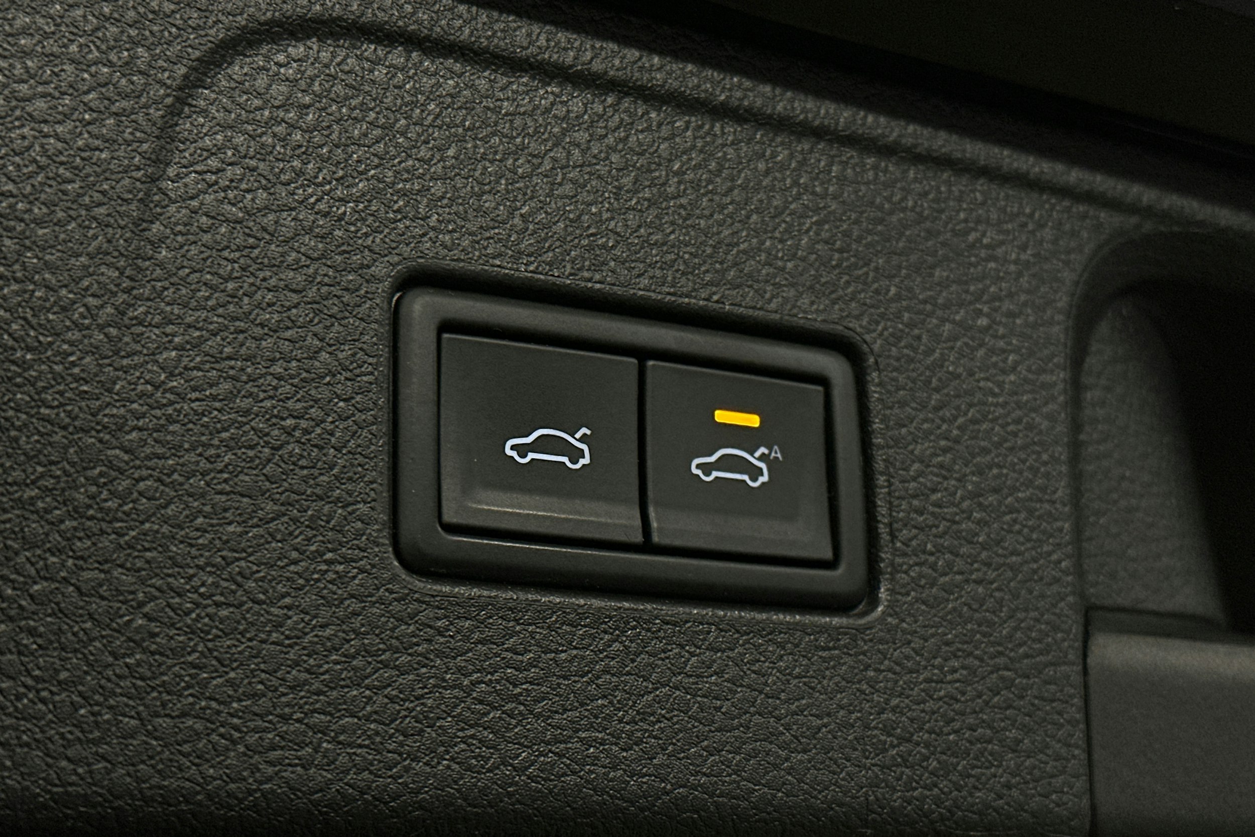 musta Volkswagen Passat 2021 kuva 15.