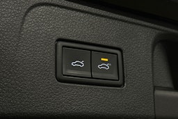 musta Volkswagen Passat 2021 kuva 15.