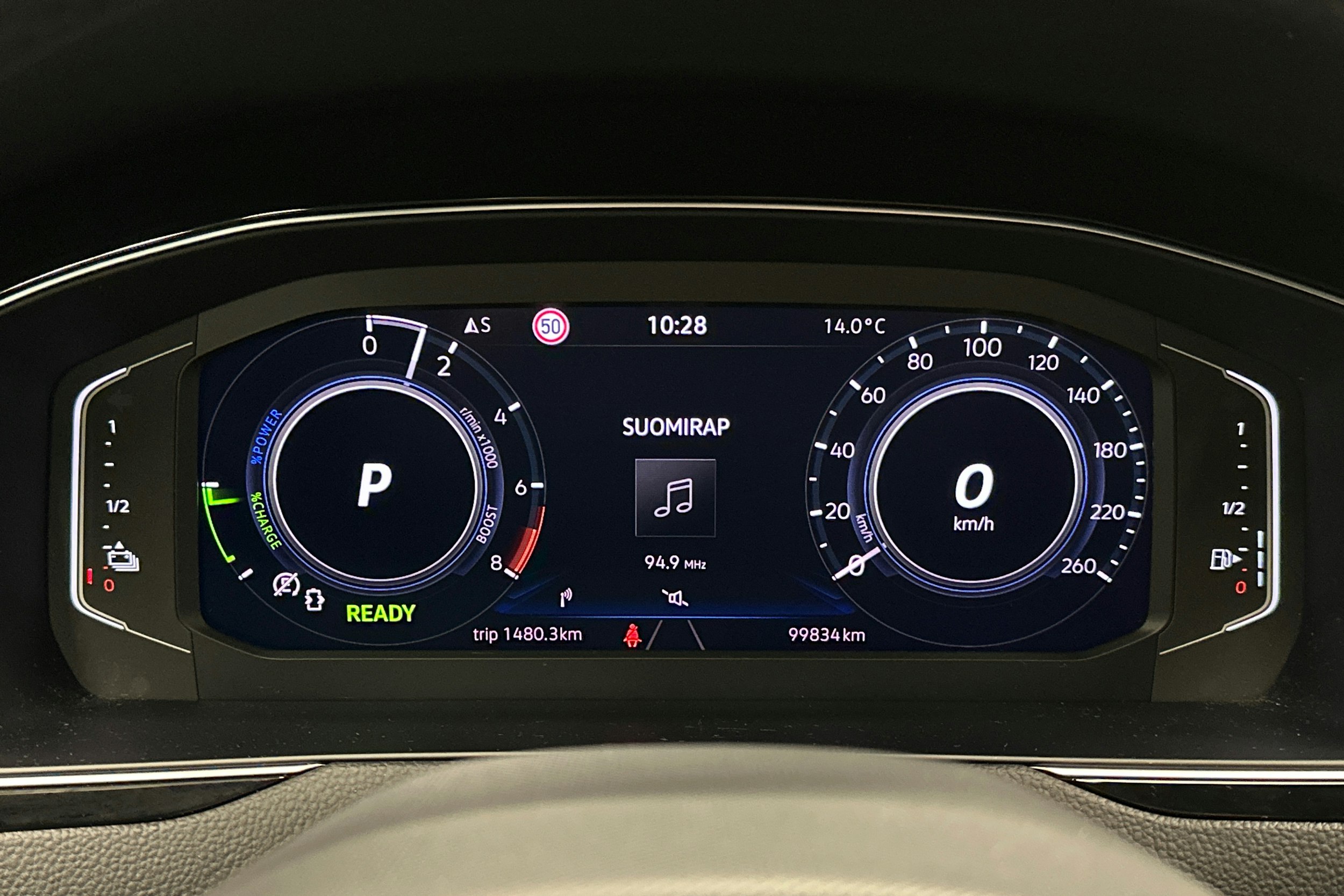 musta Volkswagen Passat 2021 kuva 21.