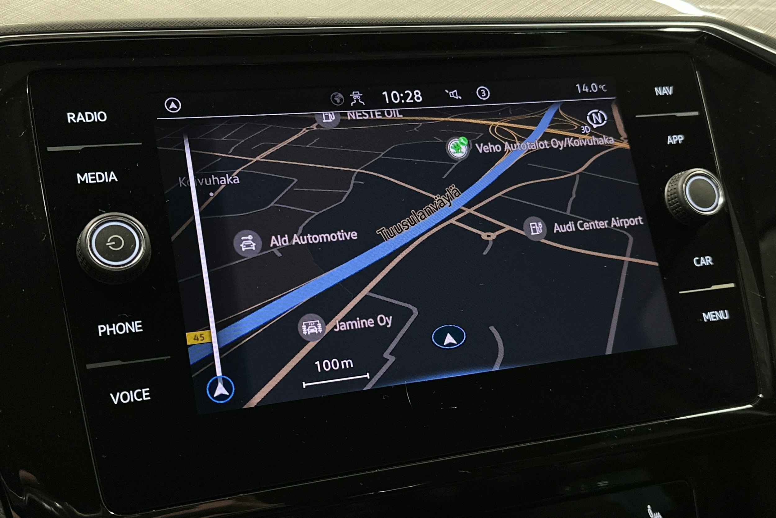 musta Volkswagen Passat 2021 kuva 22.