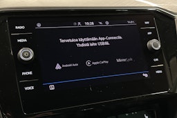 musta Volkswagen Passat 2021 kuva 23.