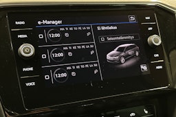 musta Volkswagen Passat 2021 kuva 25.