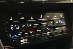 musta Volkswagen Passat 2021 kuva 27.