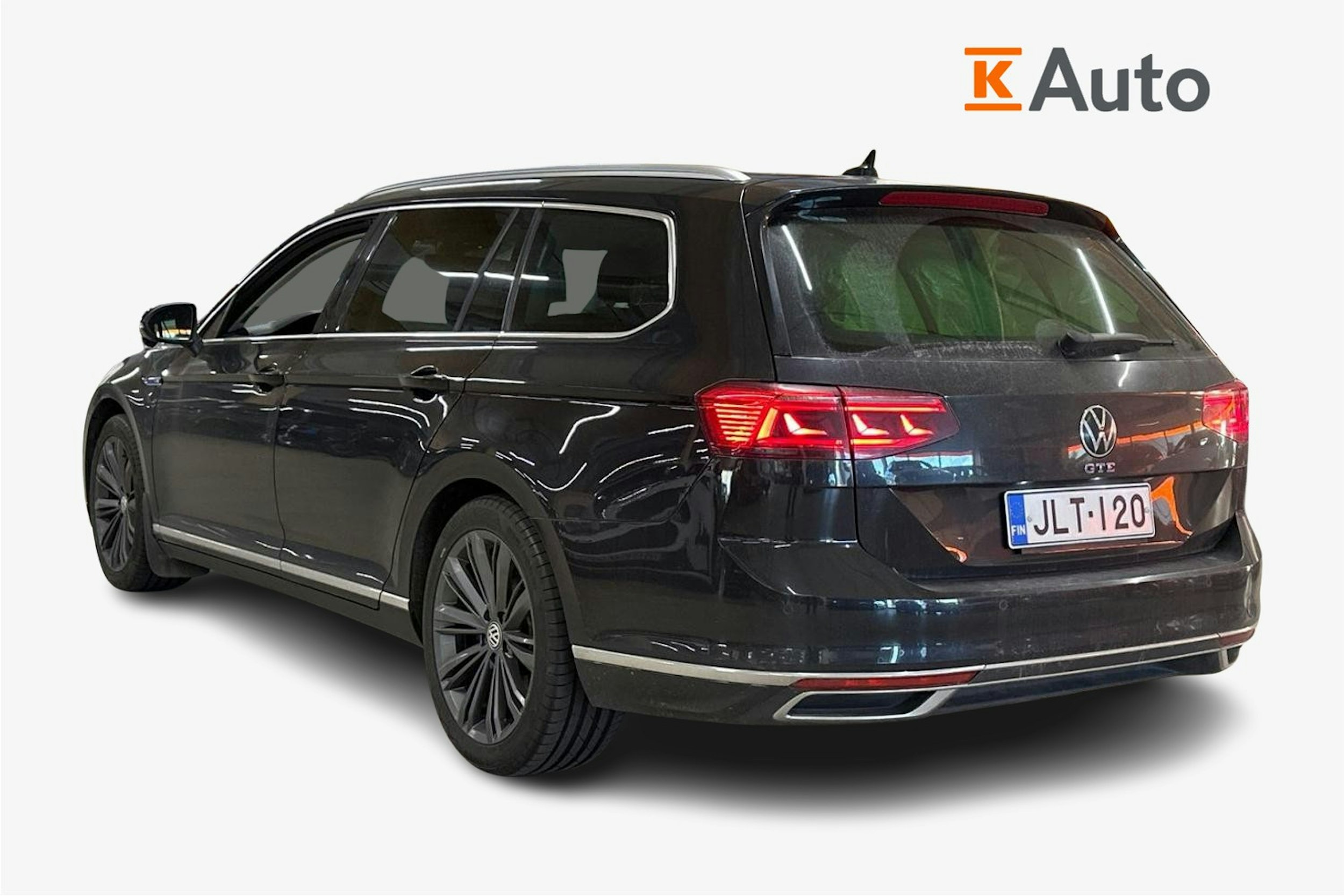 musta Volkswagen Passat 2021 kuva 2.