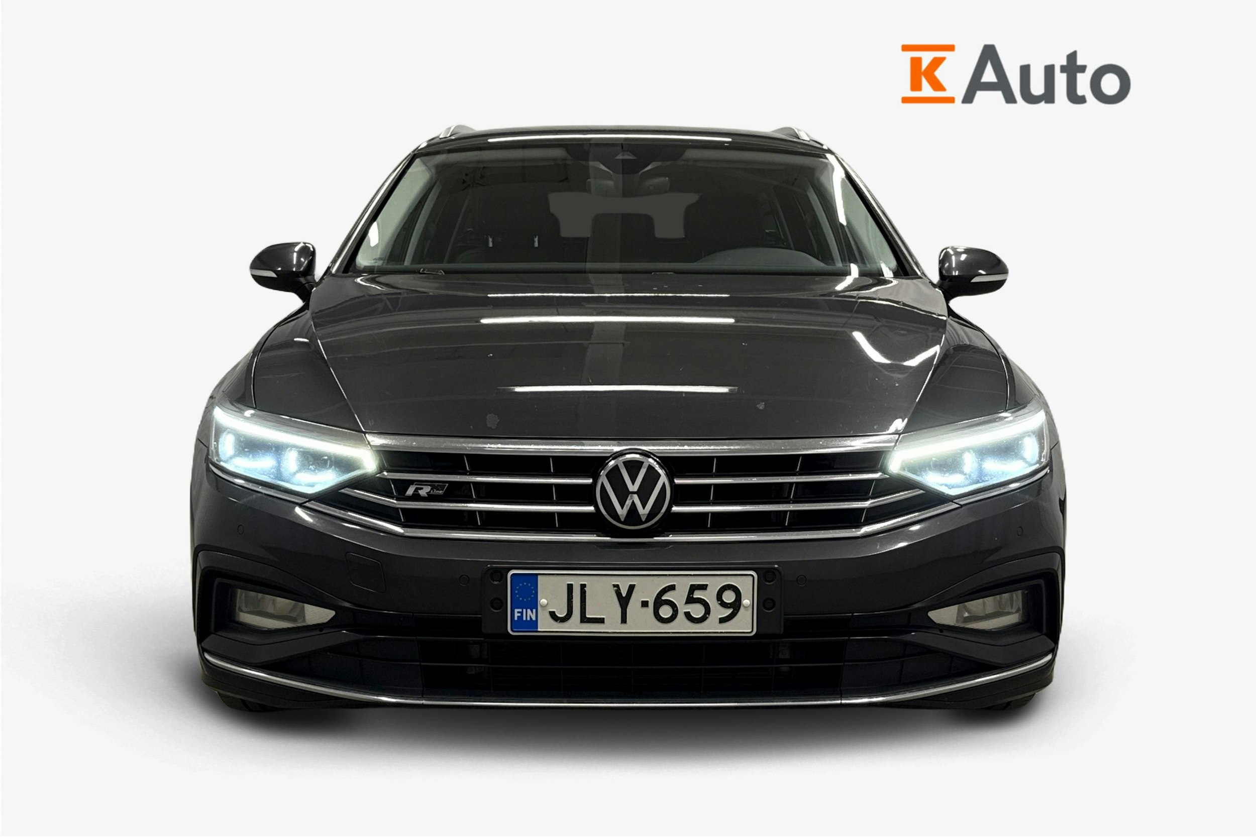 harmaa Volkswagen Passat 2021 kuva 5.