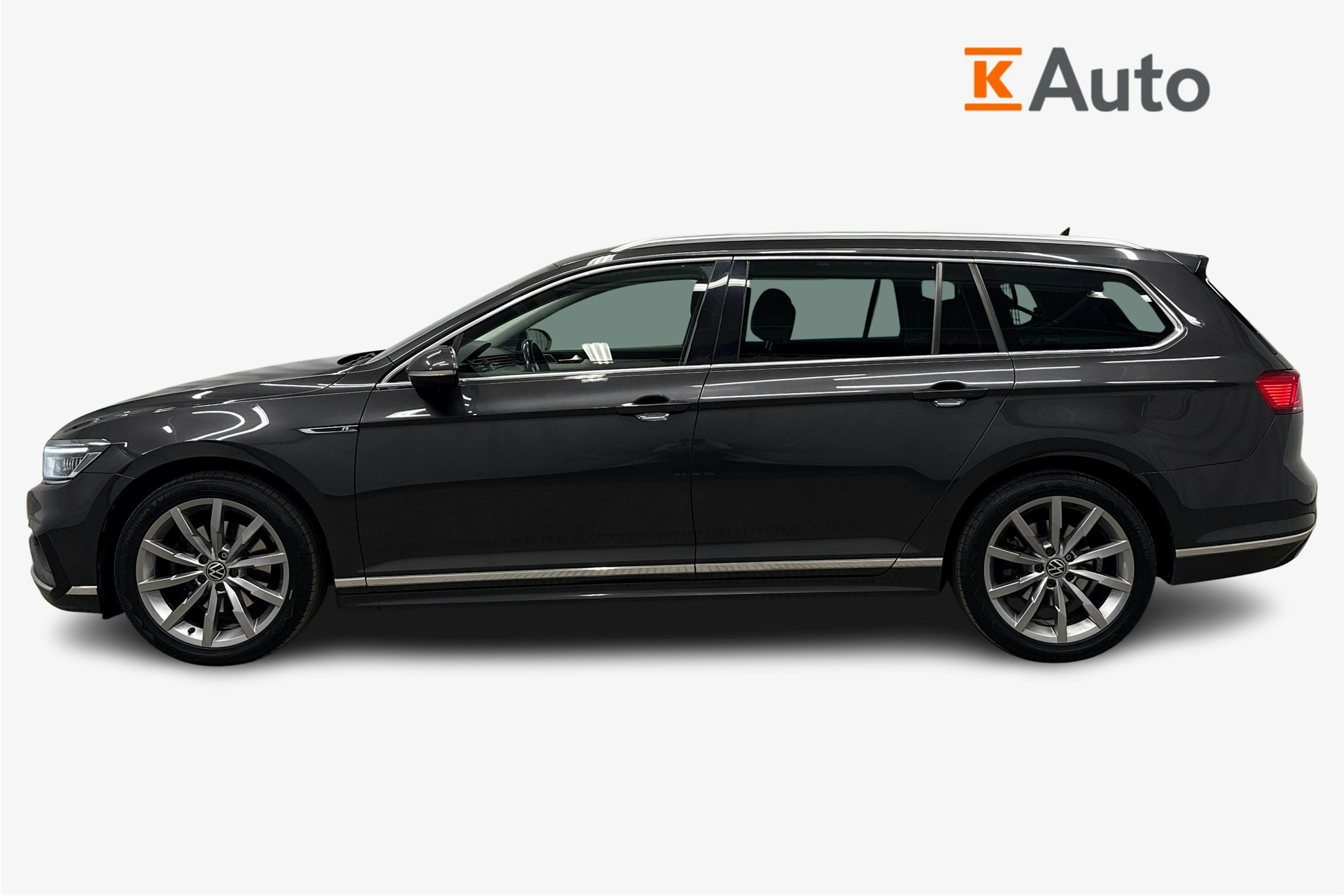 harmaa Volkswagen Passat 2021 kuva 6.