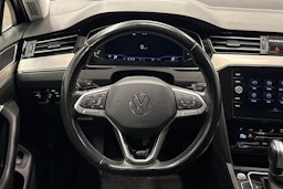 harmaa Volkswagen Passat 2021 kuva 14.