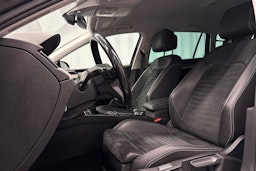 harmaa Volkswagen Passat 2021 kuva 24.