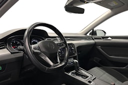 harmaa Volkswagen Passat 2021 kuva 7.