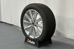 harmaa Volkswagen Passat 2021 kuva 13.