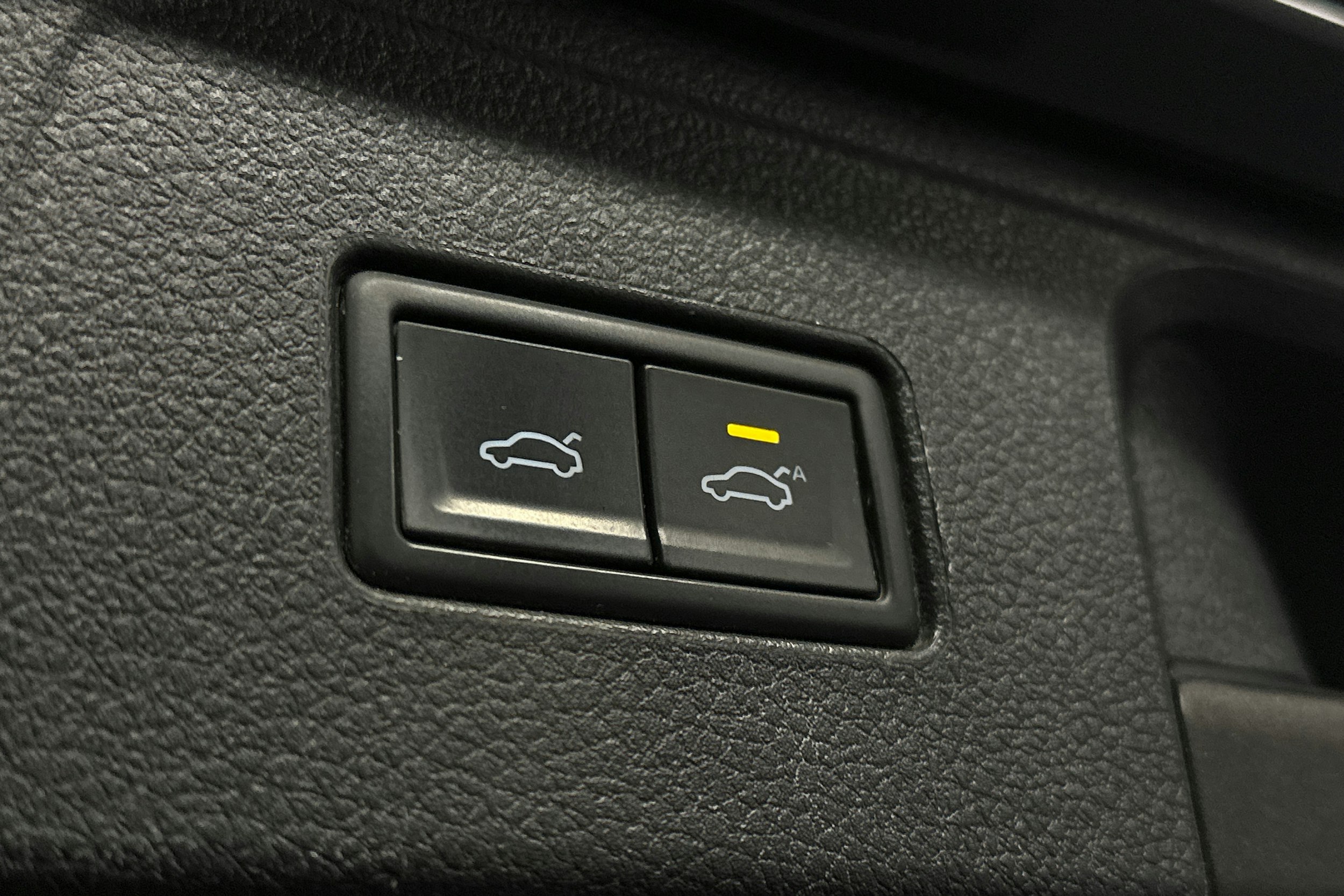 harmaa Volkswagen Passat 2021 kuva 15.