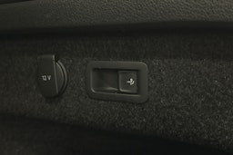 harmaa Volkswagen Passat 2021 kuva 16.