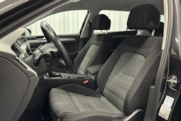harmaa Volkswagen Passat 2021 kuva 18.