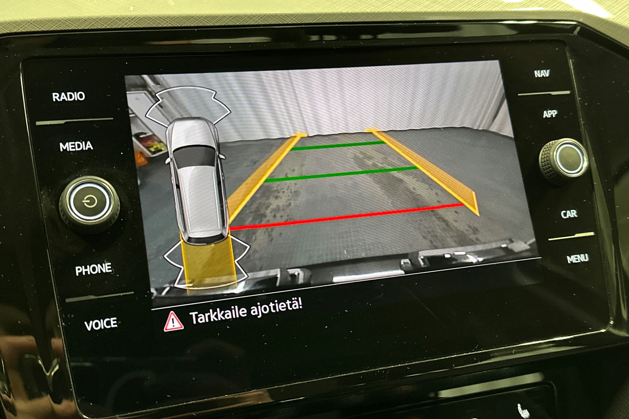 harmaa Volkswagen Passat 2021 kuva 27.