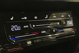 harmaa Volkswagen Passat 2021 kuva 28.