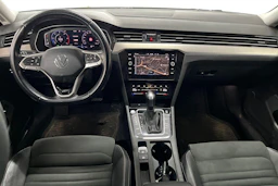 Sininen Volkswagen PASSAT 2021 kuva 7.