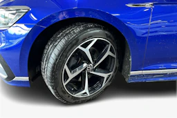 Sininen Volkswagen PASSAT 2021 kuva 9.