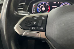 Sininen Volkswagen PASSAT 2021 kuva 14.