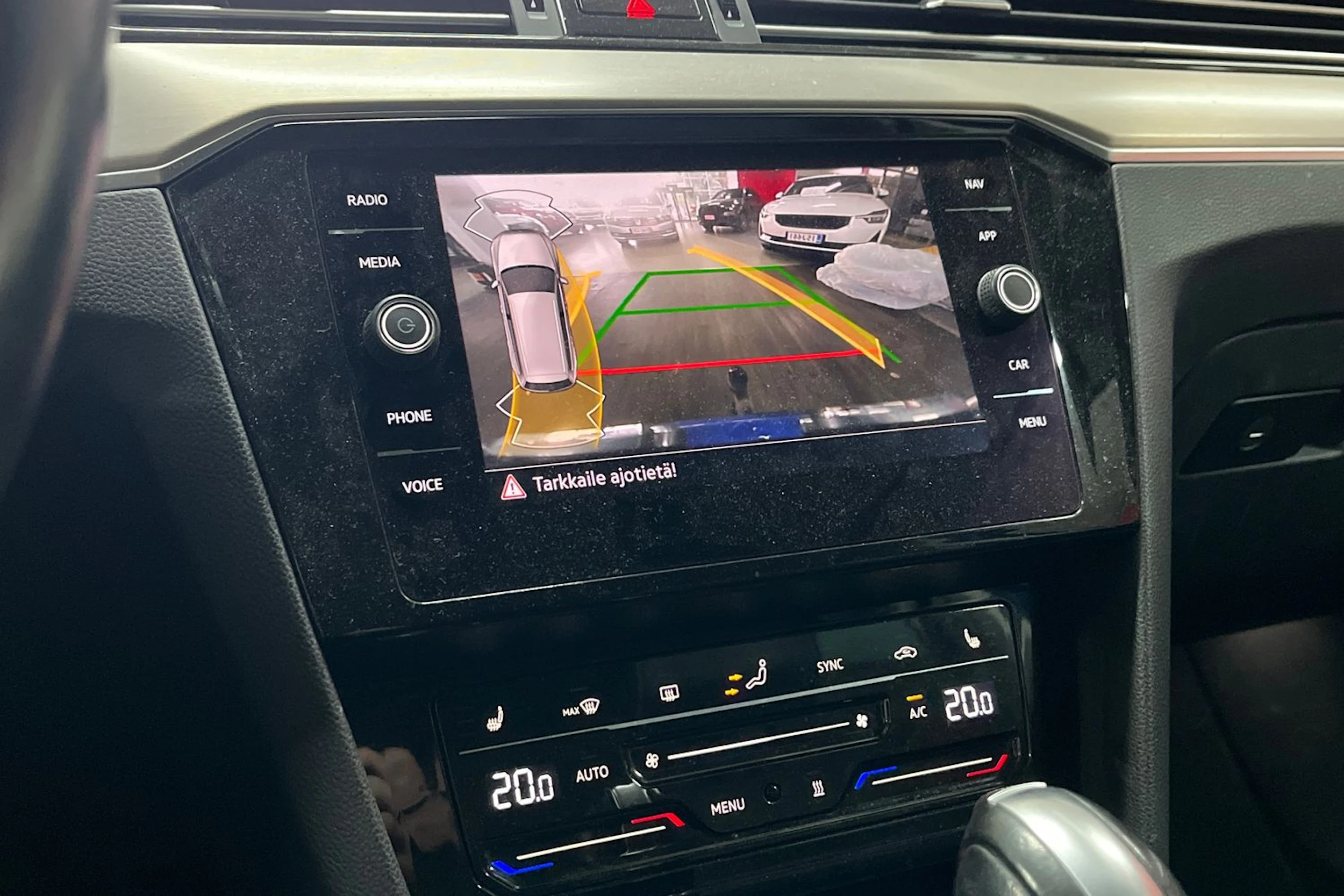 Sininen Volkswagen PASSAT 2021 kuva 18.