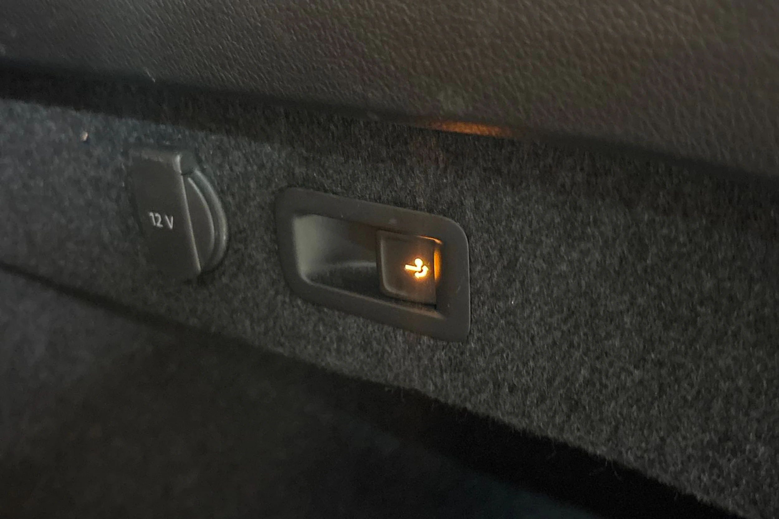 Sininen Volkswagen PASSAT 2021 kuva 26.