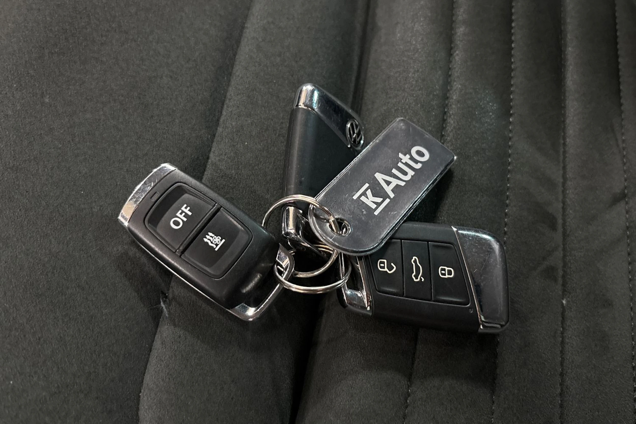 Sininen Volkswagen PASSAT 2021 kuva 29.