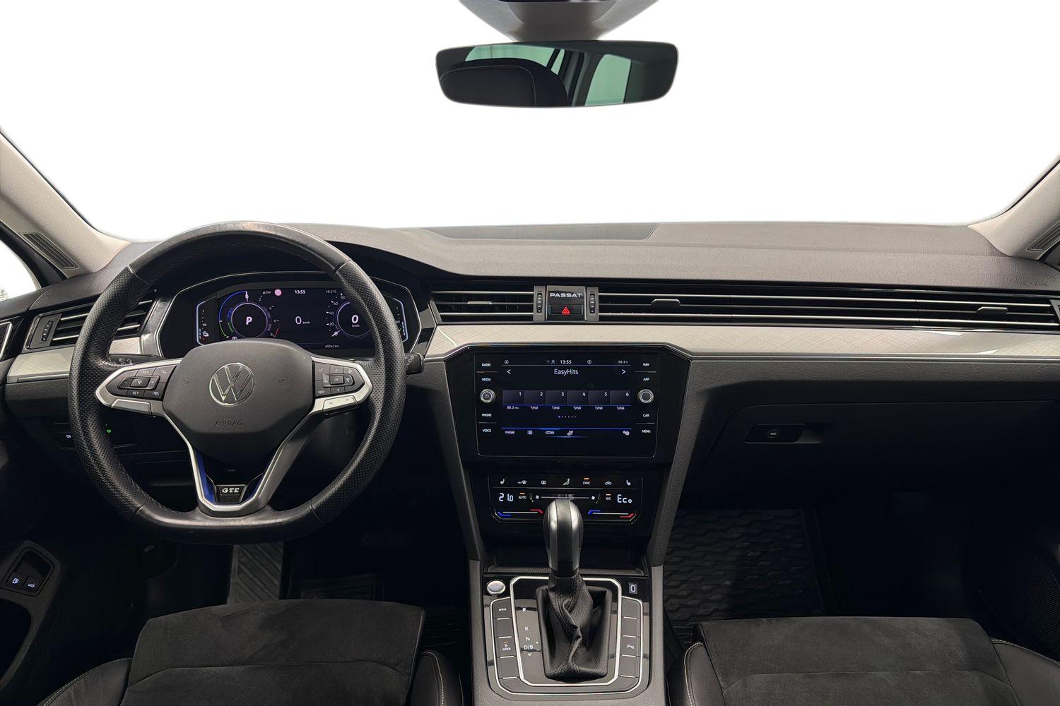 Volkswagen Passat 2021, photo 7/33