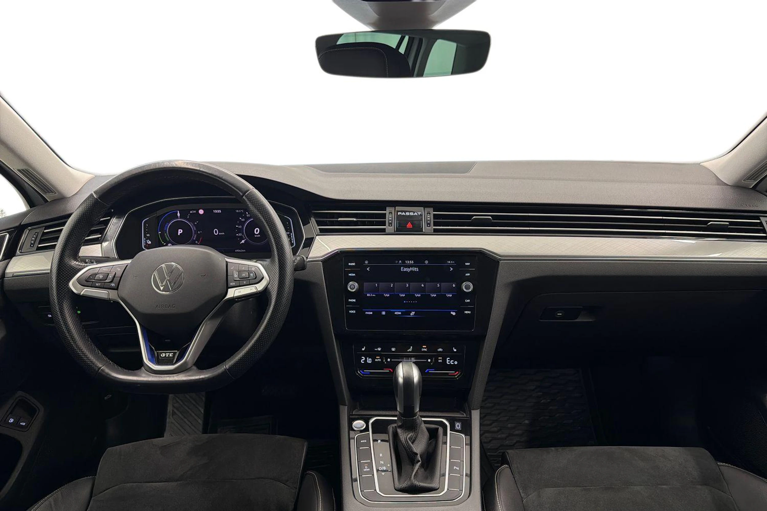 Valkoinen Volkswagen PASSAT 2021 kuva 7.