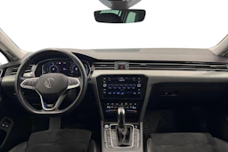Valkoinen Volkswagen PASSAT 2021 kuva 7.
