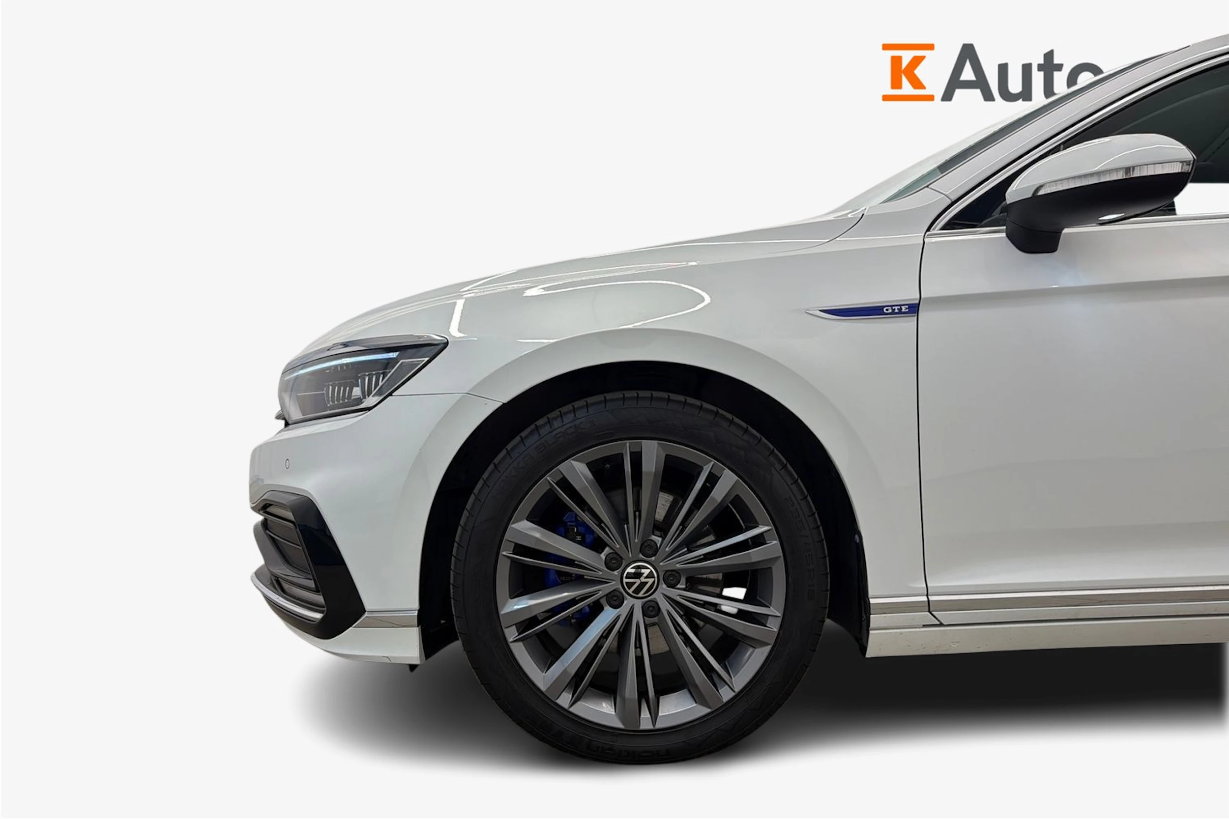Valkoinen Volkswagen PASSAT 2021 kuva 9.