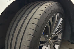 Valkoinen Volkswagen PASSAT 2021 kuva 10.