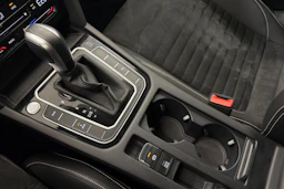 Valkoinen Volkswagen PASSAT 2021 kuva 22.