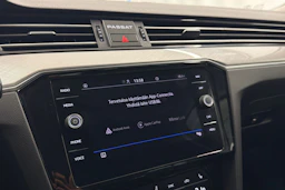 Valkoinen Volkswagen PASSAT 2021 kuva 25.