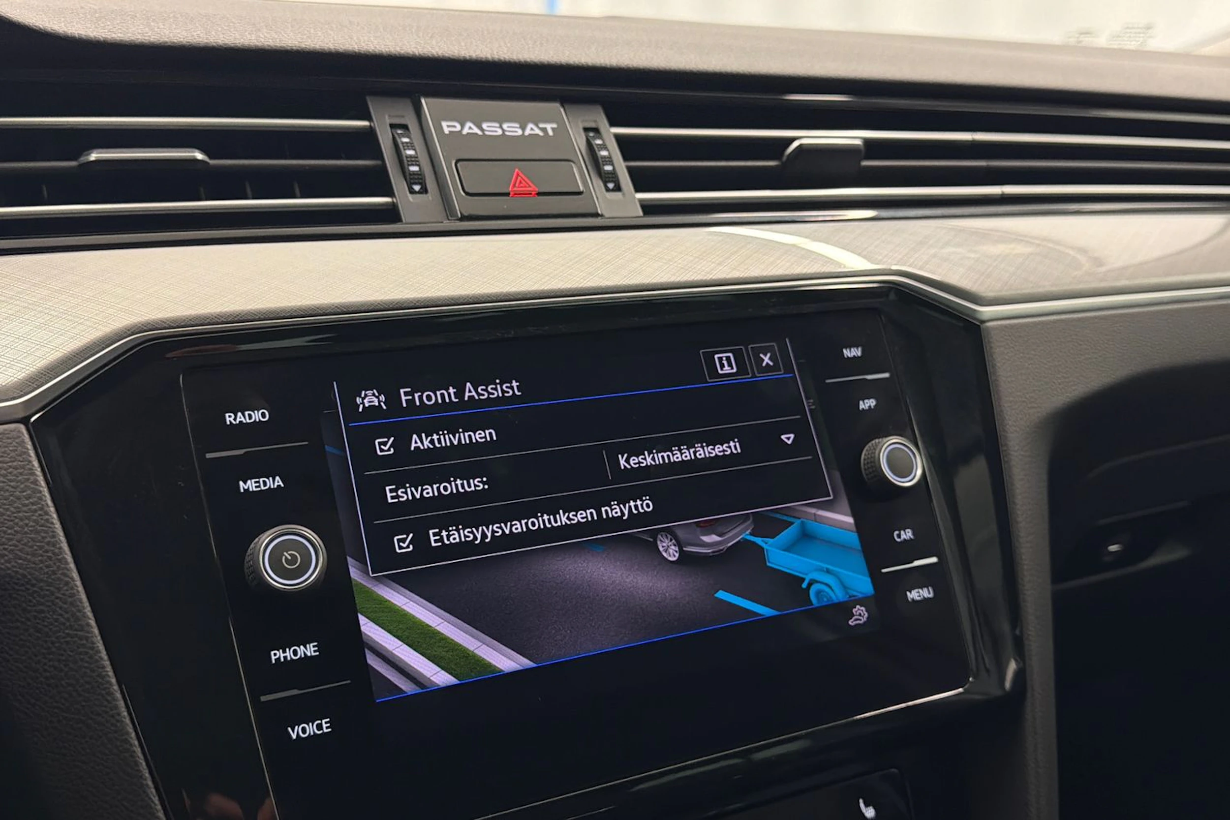 Valkoinen Volkswagen PASSAT 2021 kuva 27.