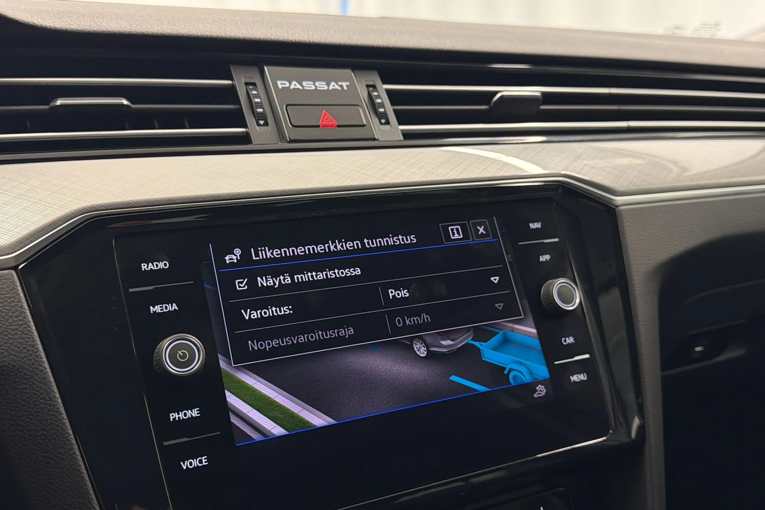 Valkoinen Volkswagen PASSAT 2021 kuva 29.