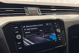 Valkoinen Volkswagen PASSAT 2021 kuva 29.