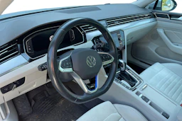 hopea Volkswagen Passat 2021 kuva 3.
