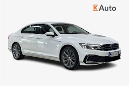 valkoinen Volkswagen Passat 2021 kuva 1.