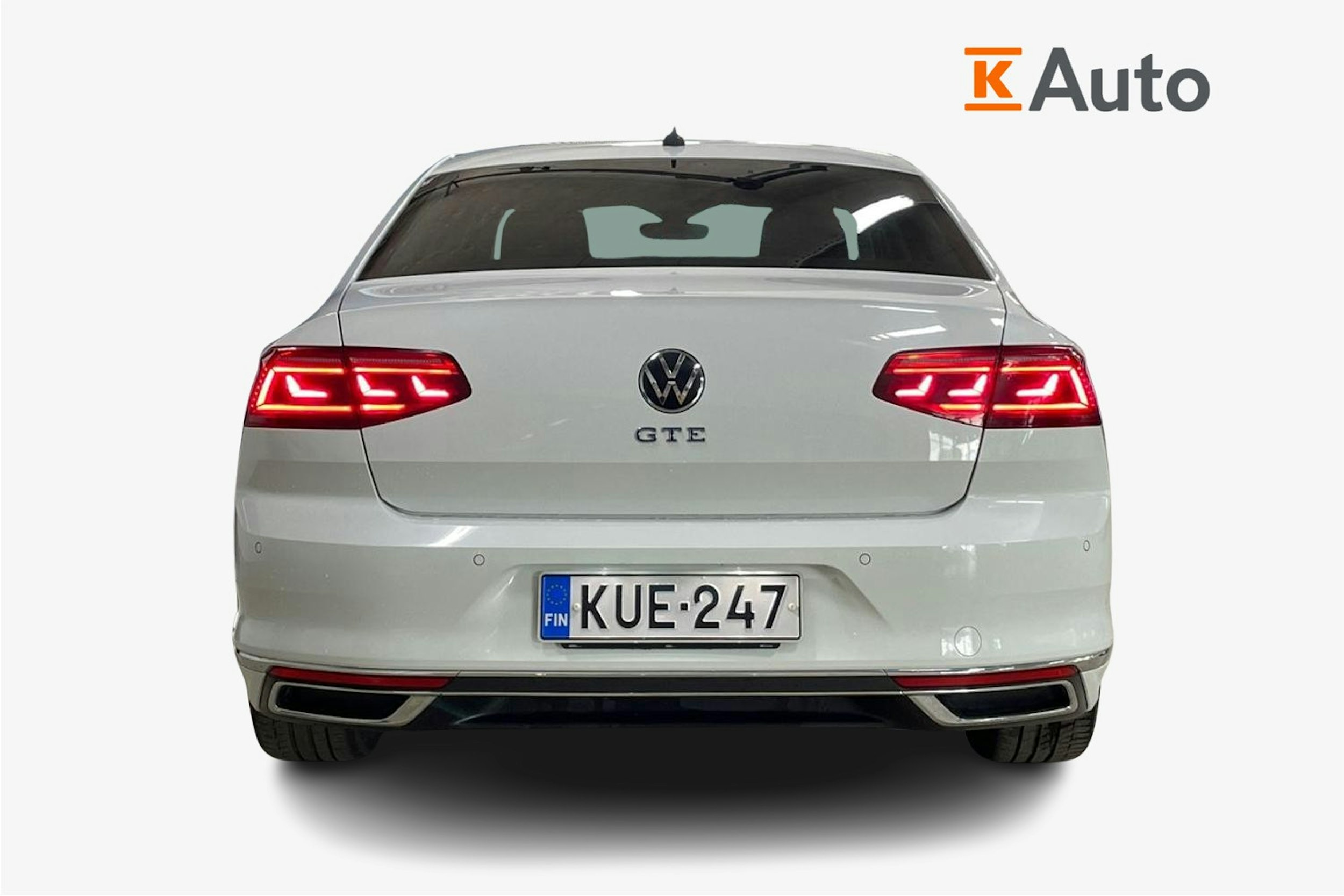 valkoinen Volkswagen Passat 2021 kuva 3.
