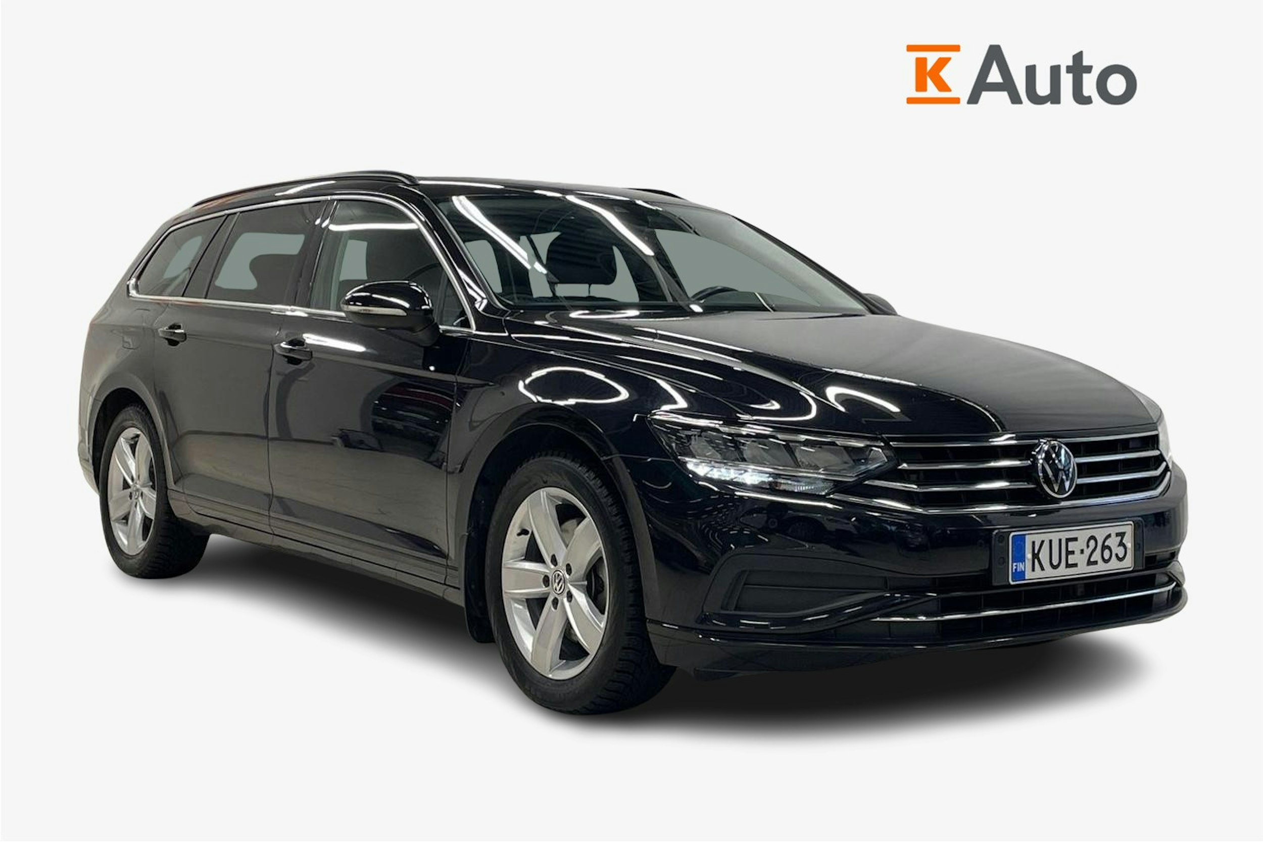 Musta Volkswagen PASSAT 2021 kuva 1.