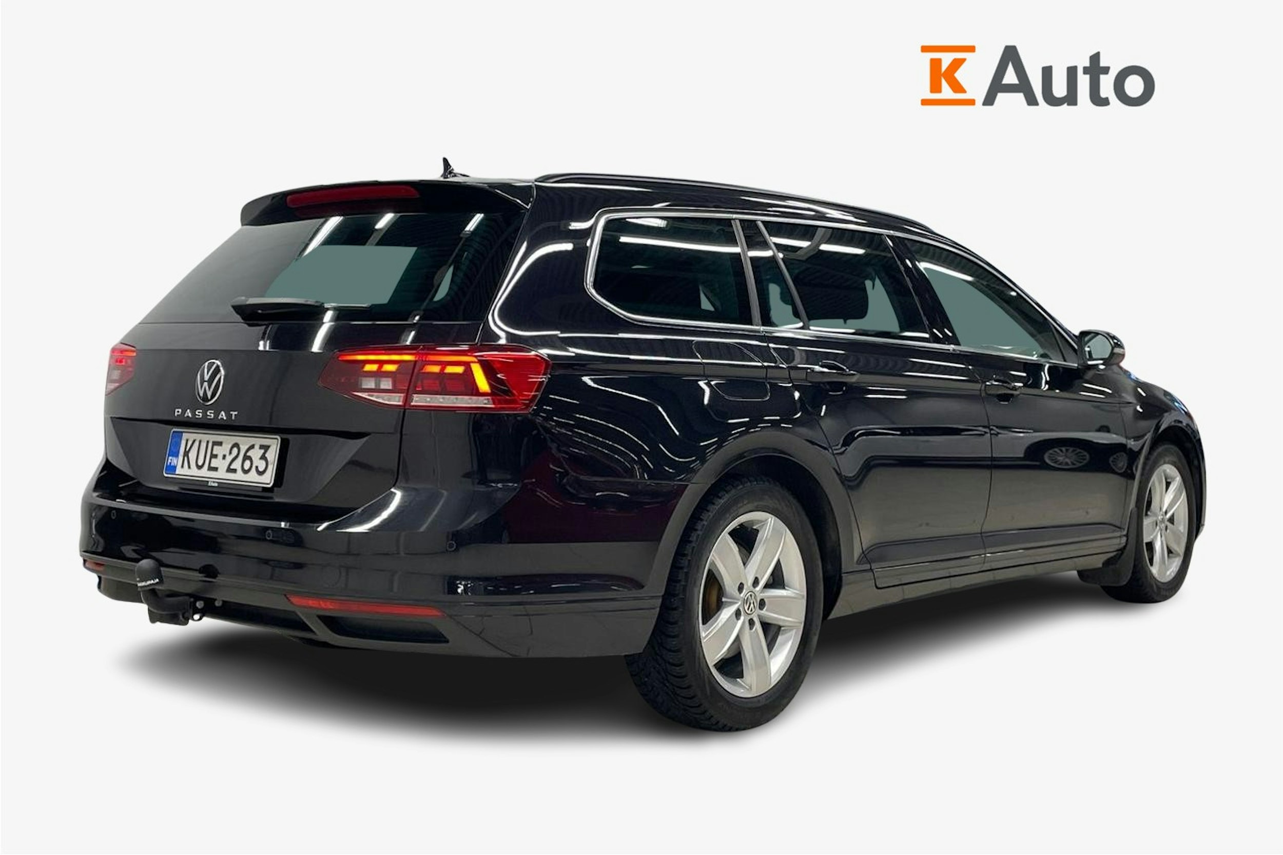 Musta Volkswagen PASSAT 2021 kuva 2.